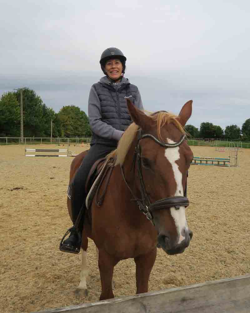Camille à cheval